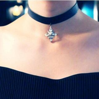 Ticoo Crystal Choker Necklace