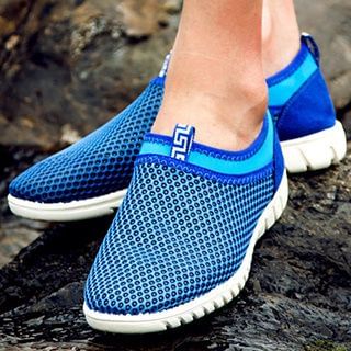 ASUE Mesh Slip Ons