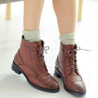 Pangmama Wing-Tip Lace-Up Ankle Boots