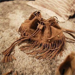 QNIGIRLS Fringe-Trim Faux-Suede Shoulder Bag