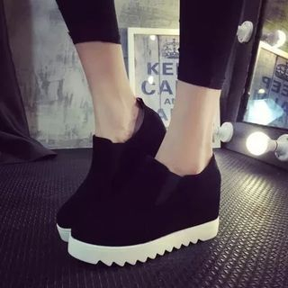 Wello Lettering Platform Slip-Ons