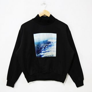 Mr. Cai Long-Sleeve Printed Top