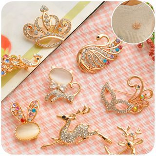 Momoi Rhinestone Brooch (8 Designs)