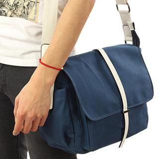 Moyyi Belted Canvas Cross Bag