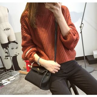 Qimi Drop-shoulder Turtleneck Sweater