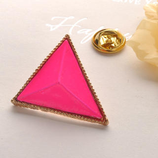 Fit-to-Kill Triangle Flourescence Collar Pin Fuchsia - One Size