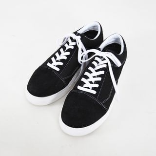 MODSLOOK Stitch-Detail Lace-Up Sneakers