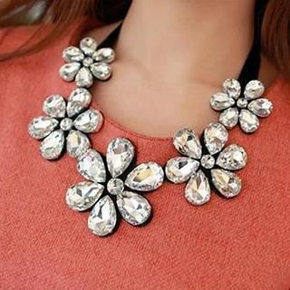 Ticoo Jeweled Floral Pattern Necklace