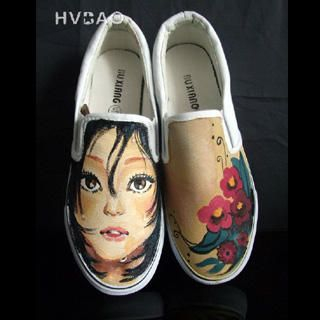 HVBAO “Girl With Charming Eyes” Canvas Slip-Ons