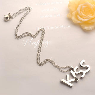Fit-to-Kill KISS Letter Necklace Silver - One Size