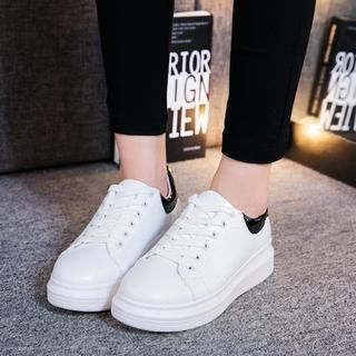 Wello Platform Lace Up Sneakers