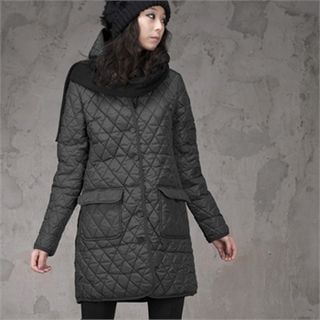HALUMAYBE Hooded Dual-Pocket Quilted Jacket