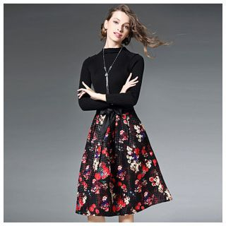 Elabo Long-Sleeve Floral Pleated Midi Dress