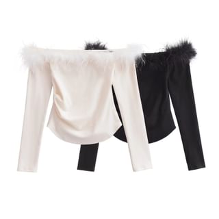 Long-Sleeve Off Shoulder Furry Trim Plain Crop Top