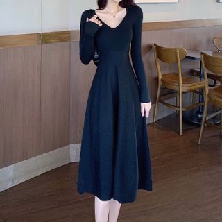 Long-sleeve V-neck Midi A-line Dress