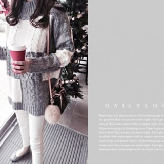 DAILY LOOK Color-Block Cable-Knit Sweater