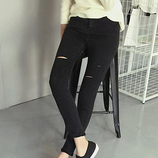 Eva Fashion Distressed Tapered Jeans