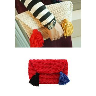 STYLEBYYAM Hand Made Tasseled Chunky Knit Clutch