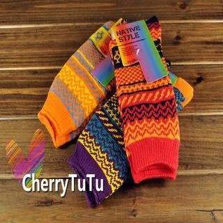 CherryTuTu 80s Style Pattern Socks