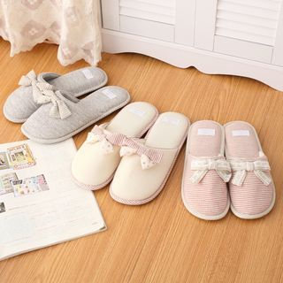 Lazy Corner Bow Accent Slippers