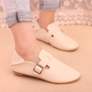 IYATO Genuine Leather Buckled Flats