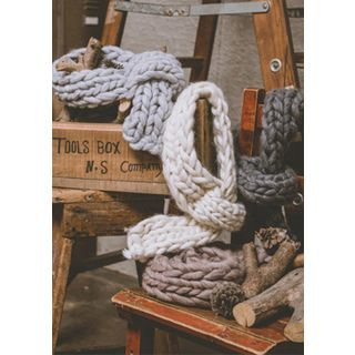 Chlo.D.Manon Chunky-Knit Wool Scarf