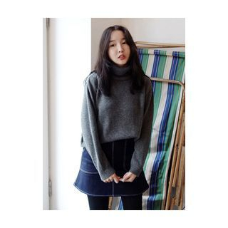 maybe-baby Turtle-Neck Wool Knit Top