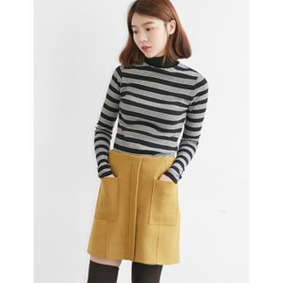 FROMBEGINNING Turtle-Neck Striped Ribbed T-Shirt