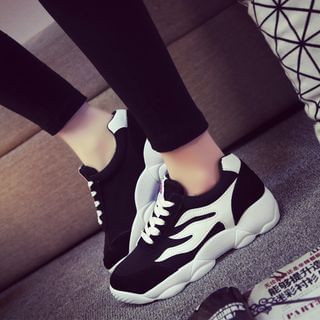 SouthBay Shoes Flame Pattern Sneakers