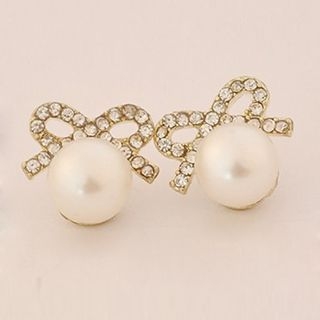 Oohlala! Faux Pearl Earrings
