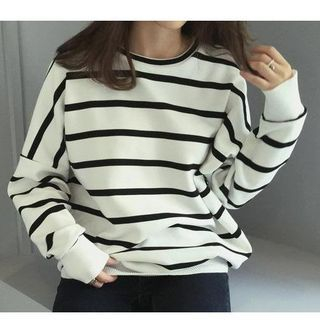 Oaksa Striped Pullover