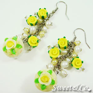 Sweet & Co. Sweet Mini Yellow Glitter Cupcake Floral Pearl Earrings
