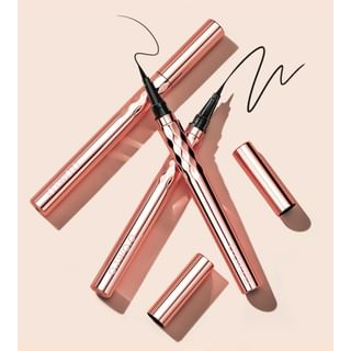 O.TWO.O - Gold Silk Smooth Liquid Eyeliner #Black - 0.5g