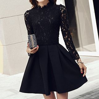 Queen Bee Long-Sleeve Lace Panel Dress
