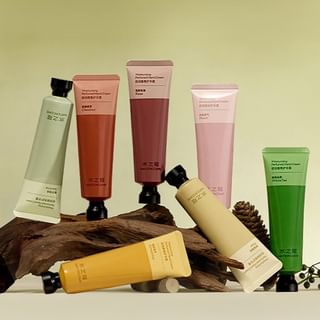 Watercome - Moisturizing Perfumed Hand Cream - 7 Flavors Peach - 40G