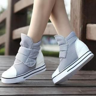 Yoflap Velcro Sneakers