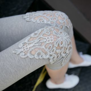 Hyoty Lace Panel Cropped Leggings