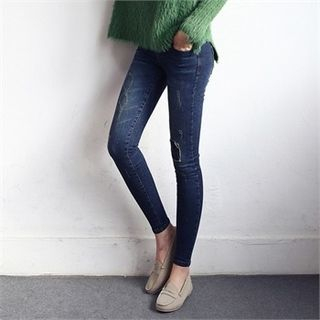 SARAH Distressed Skinny Jeans