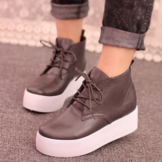 IYATO Lace-Up Platform Ankle Boots