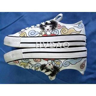HVBAO Curly-Haired Girl Canvas Sneakers