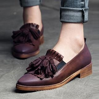 MIAOLV Tasseled Pointy Loafers