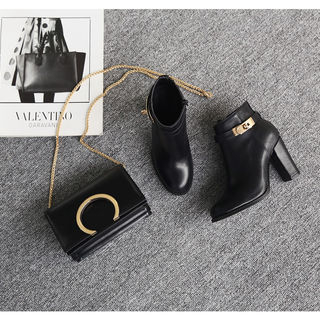 NANING9 Buckled Ankle Boots