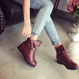 Linda Lane Belted Boots