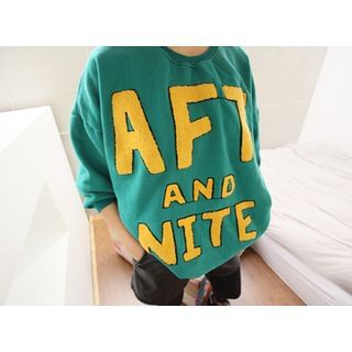 MARSHMALLOW Oversized Lettering Sweatshirt