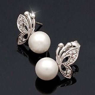 Oohlala! Faux Pearl Earrings