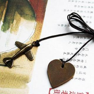 Paper House Genuine Leather Heart Book Mark