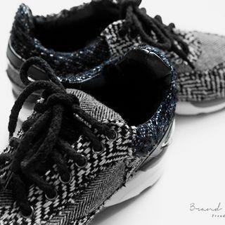 NIPONJJUYA Hidden-Heel Tweed Sneakers