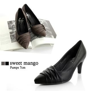 SWEET MANGO Pointy-Toe Faux-Leather Pumps