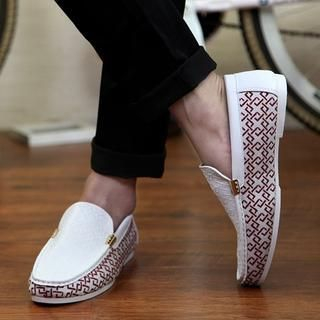 Hipsteria Embossed Leather Loafers