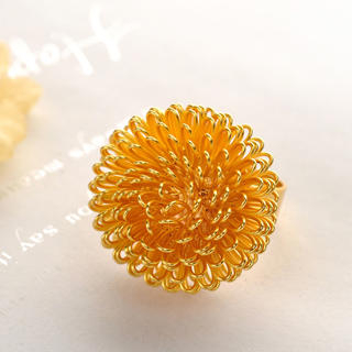 Fit-to-Kill Dandelion Ring  Gold - One Size
